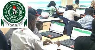 Read more about the article Change of Course and Institution: When and How to Do It Properly (Complete Guide for Nigerian Students)