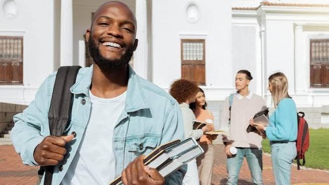 You are currently viewing Schools That Have Started Giving Admission for 2026/2027
